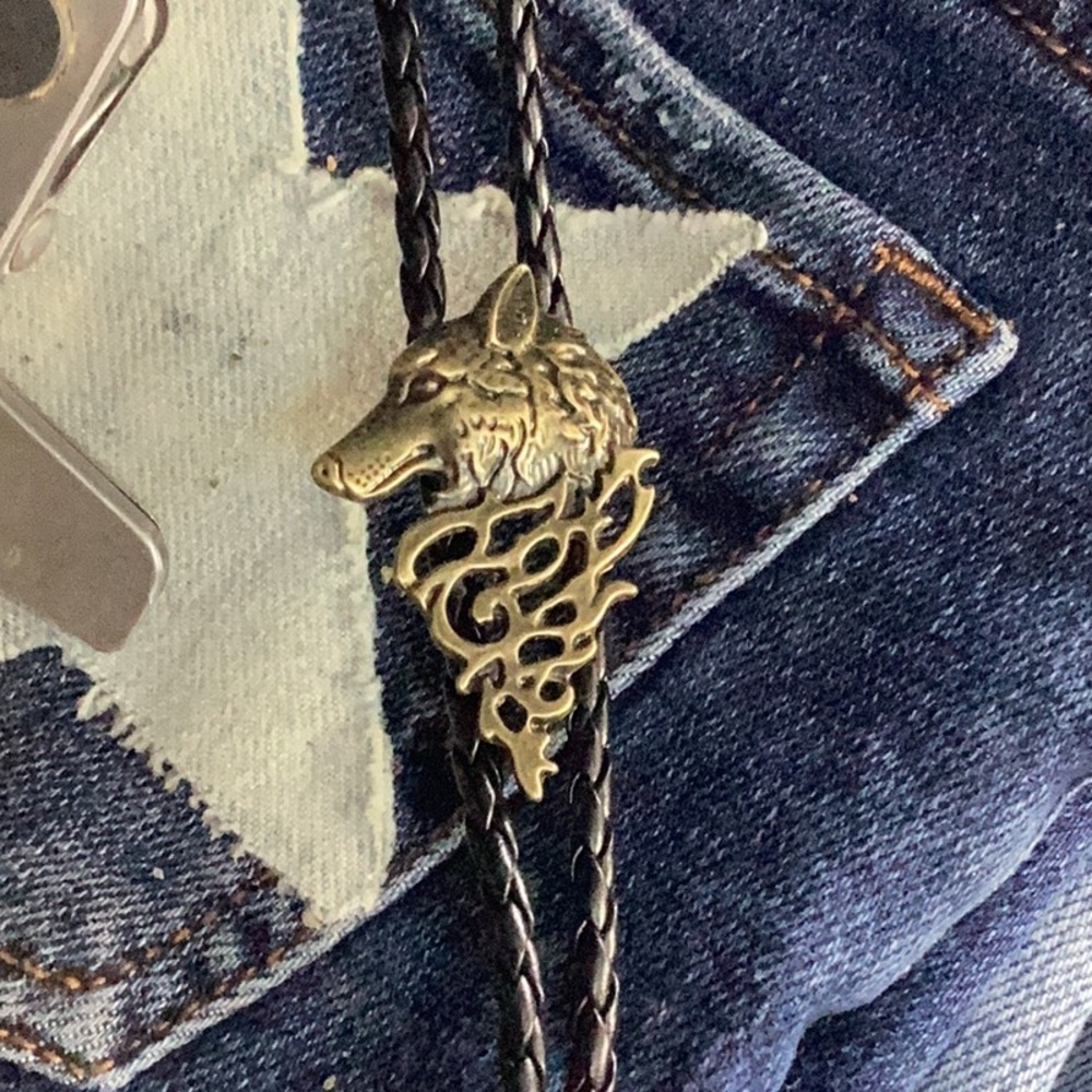 COPY - Wolf Bolo Tie